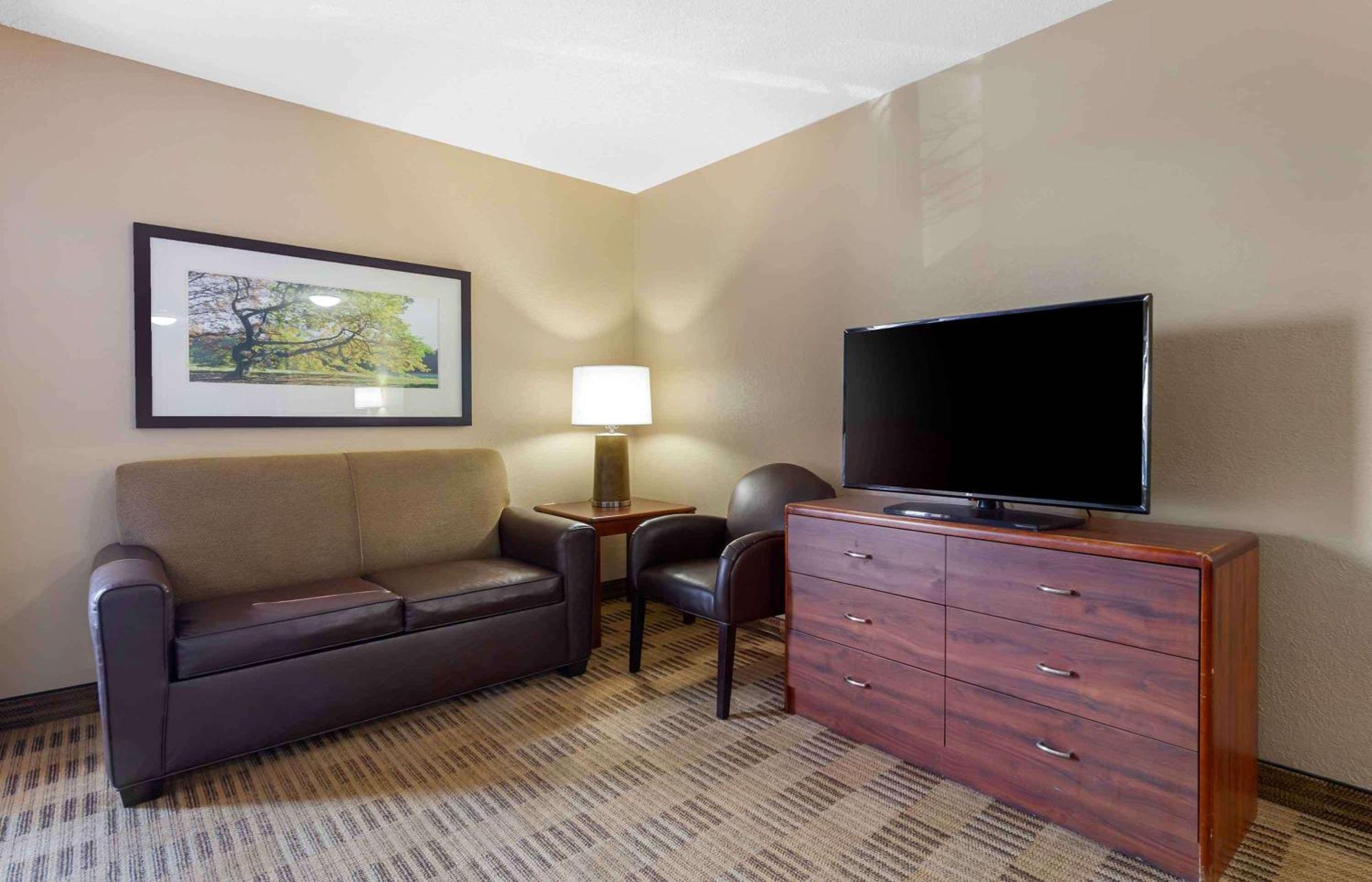 Extended America - - Fossil Creek Hotel